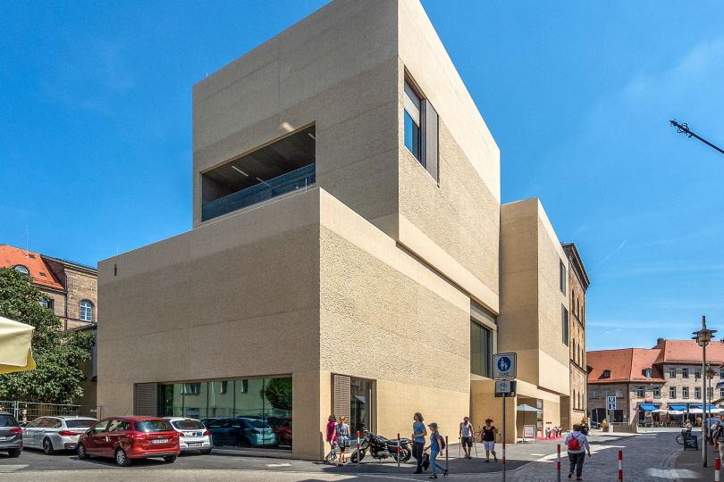 Ein Balanceakt auf Sandstein: Das neue Ludwig Erhard Zentrum in Fürth
