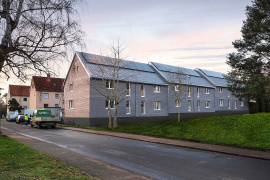 In Hameln (Niedersachsen) wurde im Wohnquartier „Kuckuck“ das erste Mehrfamilienhaus in Deutschland nach dem Energiesprong-Prinzip seriell saniert.
