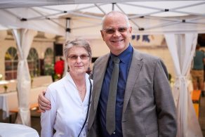 Firmengründer Michael Knörnschild und Ehefrau Ursula Knörnschild verabschieden sich in ihren wohlverdienten Ruhestand.