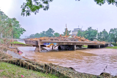 Wiederaufbau einer beim Hochwasser im Juli 2021 stark beschädigten Brücke über die Ahr