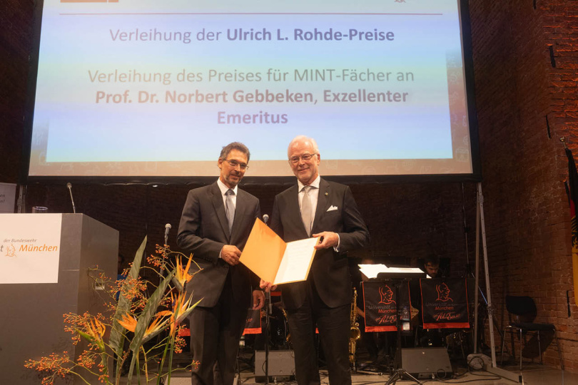 Prof. Dr.-Ing. Norbert Gebbeken erhält mit 10.000 Euro dotierten Rohde-Preis