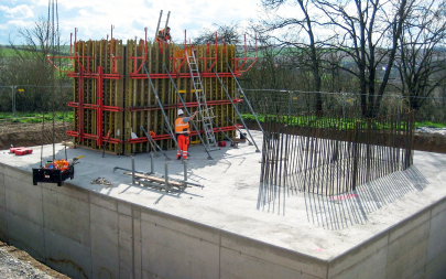  Die Fundament für die Doppelpfeiler - Foto: © Krebs+Kiefer 