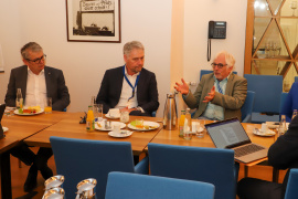 Martin Scharf, MdL, Dr.-Ing. Markus Hennecke und Dipl.-Ing.Univ. Dieter Räsch (v.l.). Foto: FREIE WÄHLER Landtagsfraktion