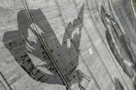 Die Zeichnung entsteht durch den Kontrast von gereinigter und ungereinigter Fläche. Foto: Kärcher