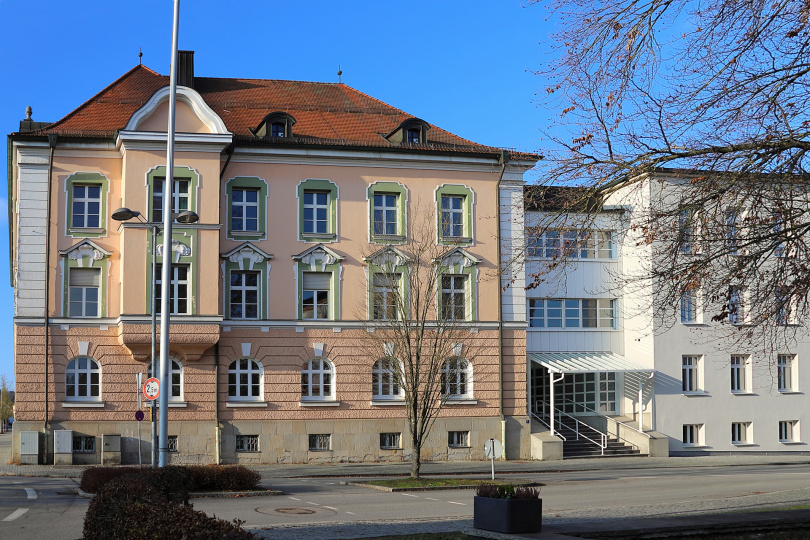 Ehemaliges Landratsamtsgebäude in Vilshofen: Sanierungs- und Umbauarbeiten abgeschlossen