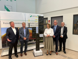 Das Forschungszentrum wurde am 14. Mai 2025 eröffnet.