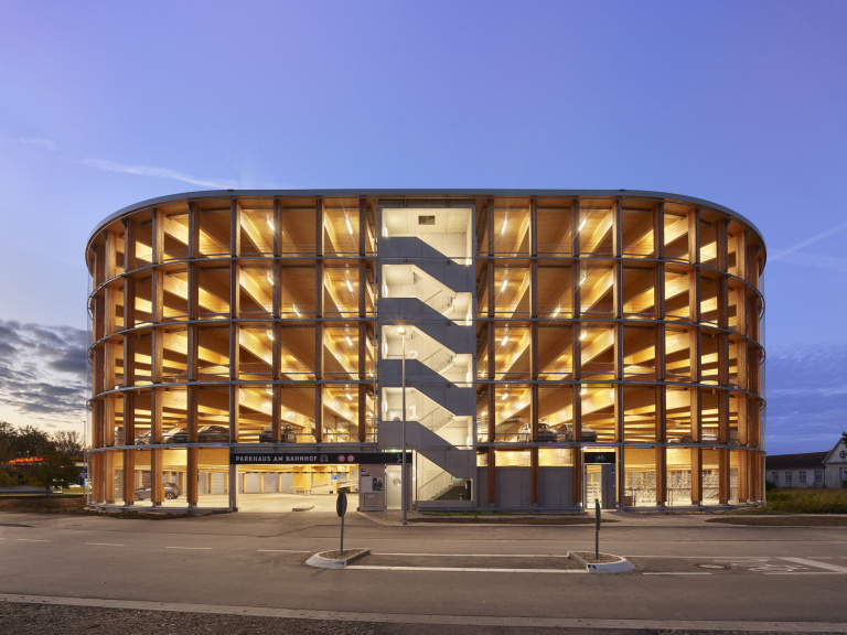 (Park)haus der Zukunft, Wendlingen am Neckar | Bildquelle: Roland Halbe