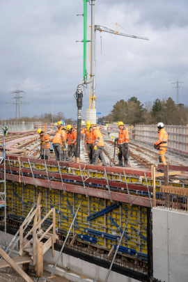 Nachhaltigkeit ist ein gesellschaftliches Thema, das nur ganzheitlich gelöst werden kann. Bei Bauprojekten eben in Zusammenarbeit zwischen Bauherrn, den Baufirmen und Baustoffherstellern. Foto: © Christian Buck / Heidelberg Materials AG