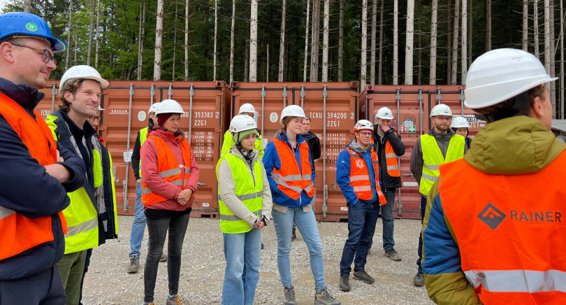 Beim Traineeprogramm stehen spannende Exkursionen und Baustellenbesichtigungen auf dem Programm