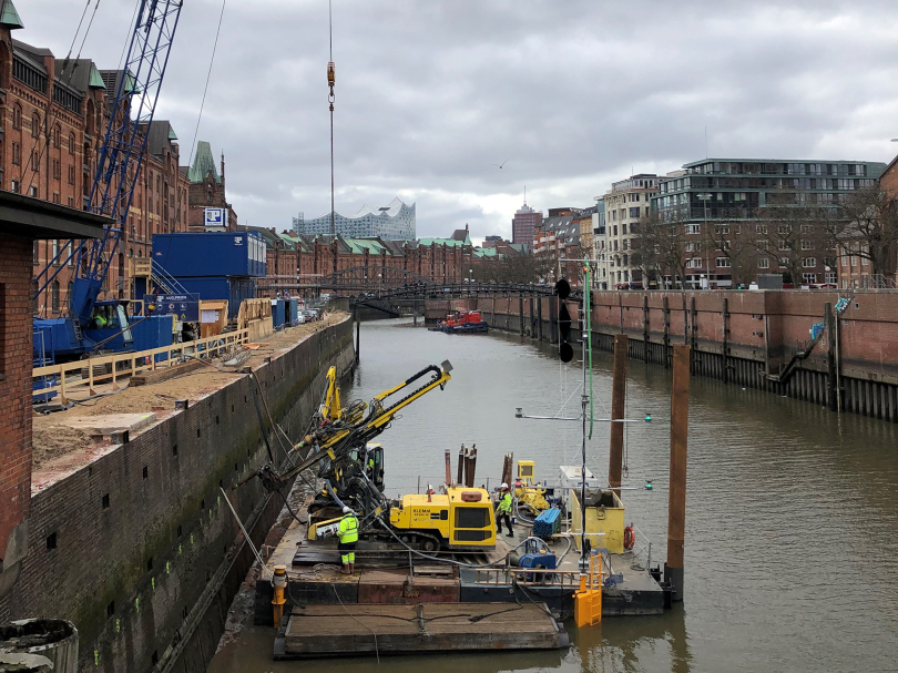 Zollkanal Hamburg: Denkmalgeschützte Kaimauern im weltgrößten historischen Lagerkomplex werden saniert. © Porr