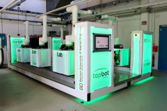 Wenn Mensch und Roboter Hand in Hand arbeiten