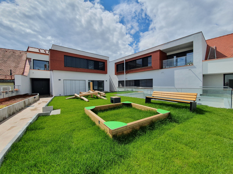 Neugestaltetes 3. und 4. Obergeschoss mit Innenhof und Lichthof. Foto: Gerstorfer / Medienwerkstatt Dachau