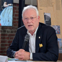 Prof. Dr. Norbert Gebbeken beim Tischgespräch. © DIB
