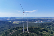 199 Meter Nabenhöhe und 285 Meter Gesamthöhe: Höchster Serien-Turm für Windenergieanlagen fertiggestellt