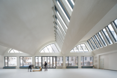 Shedhalle des Städtischen Berufsschulzentrums für das Bau- und Kunsthandwerk: Bayerischer Denkmalpflegepeis 2026 in Silber - Kategorie Öffentliche Bauwerke. Foto: Stefan Müller-Naumann