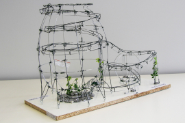 Das Modell „Terra Twist“ belegt Platz 1 im bayerischen Landeswettbewerb in der Alterskategorie ab 9. Klasse und erhält im Bundesfinale den Sonderpreis des Verbands der Deutschen Vergnügungsanlagenhersteller.