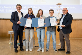 Platz 2: Tensegrity Tower von Ronja, Anna und Moritz, 12 bzw. 13 Jahre, Städt. Thomas-Mann-Gymnasium München, 7. Klasse