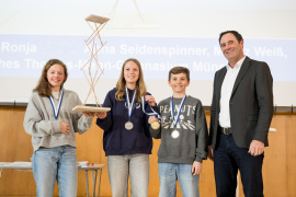 Platz 2: Tensegrity Tower von Ronja, Anna und Moritz, 12 bzw. 13 Jahre, Städt. Thomas-Mann-Gymnasium München, 7. Klasse